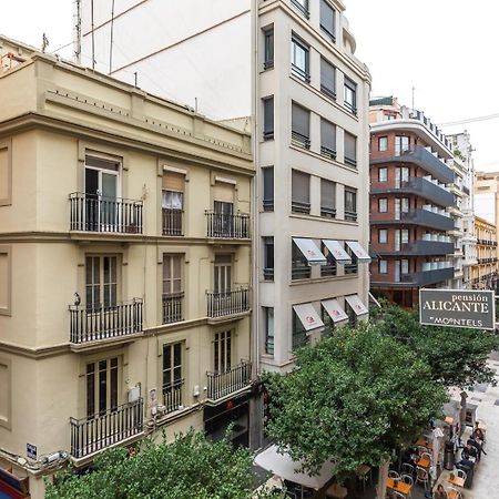 Pension Alicante By Moontels Valencia Exterior photo