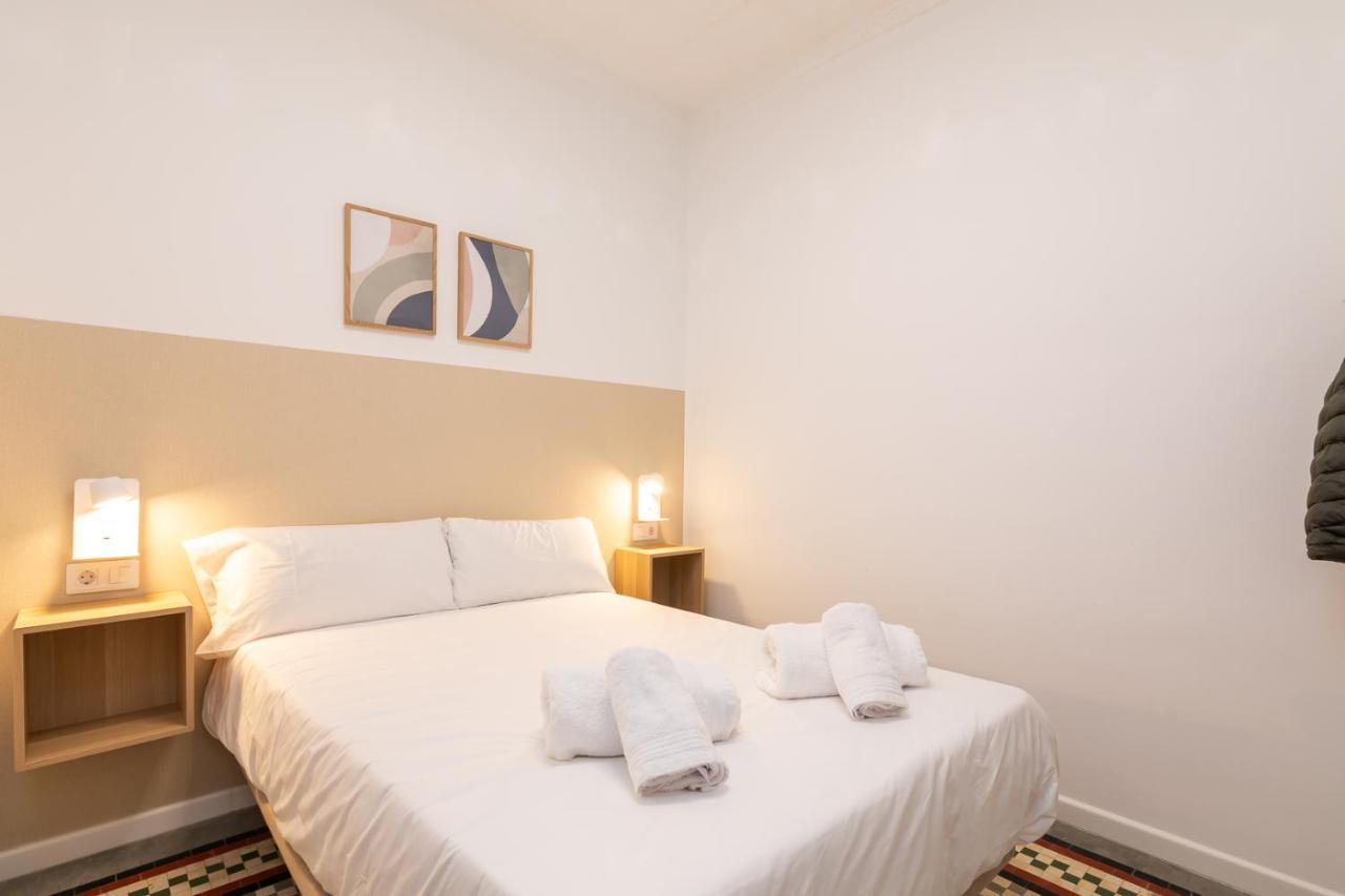Pension Alicante By Moontels Valencia Exterior photo