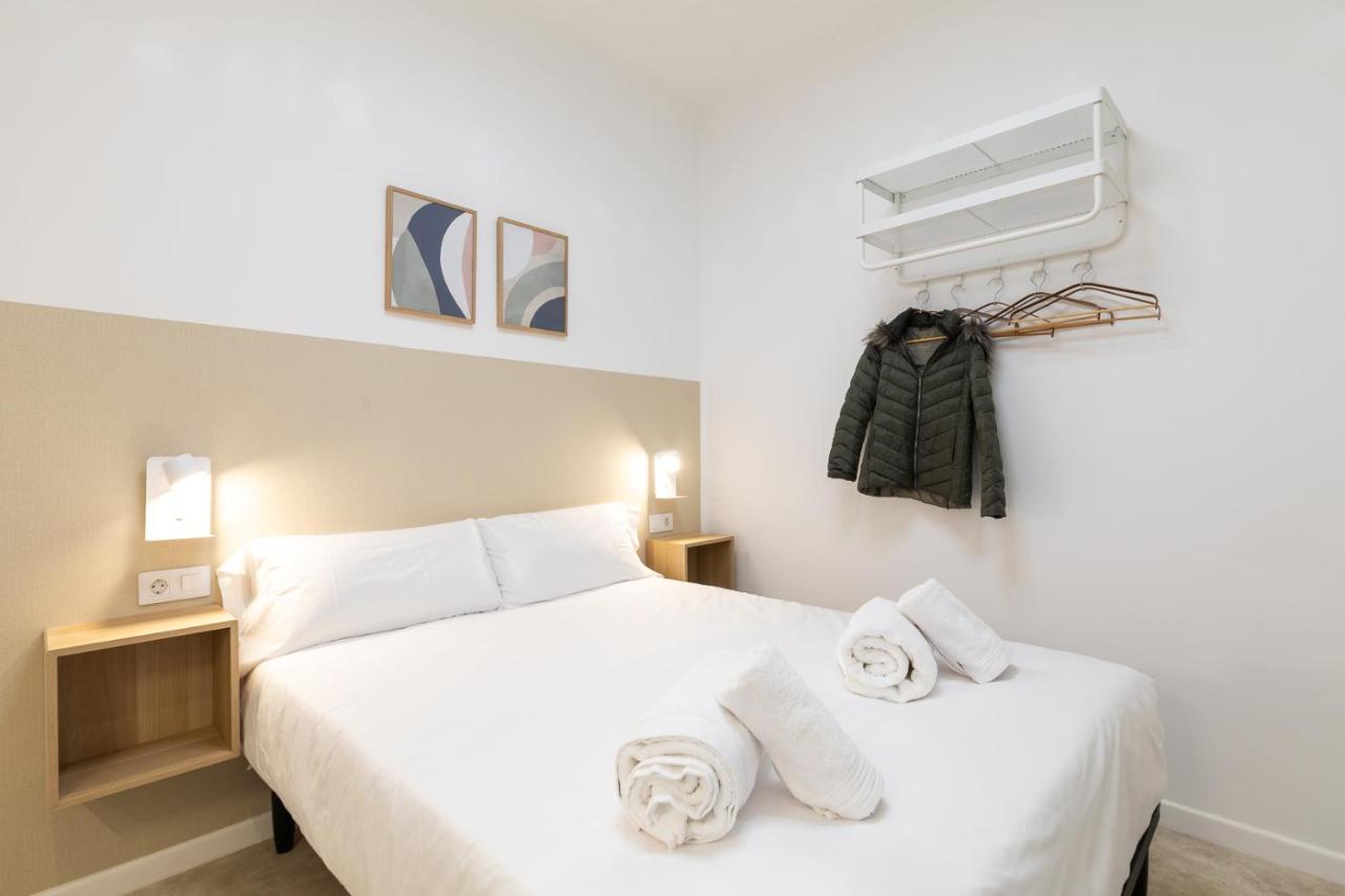 Pension Alicante By Moontels Valencia Exterior photo