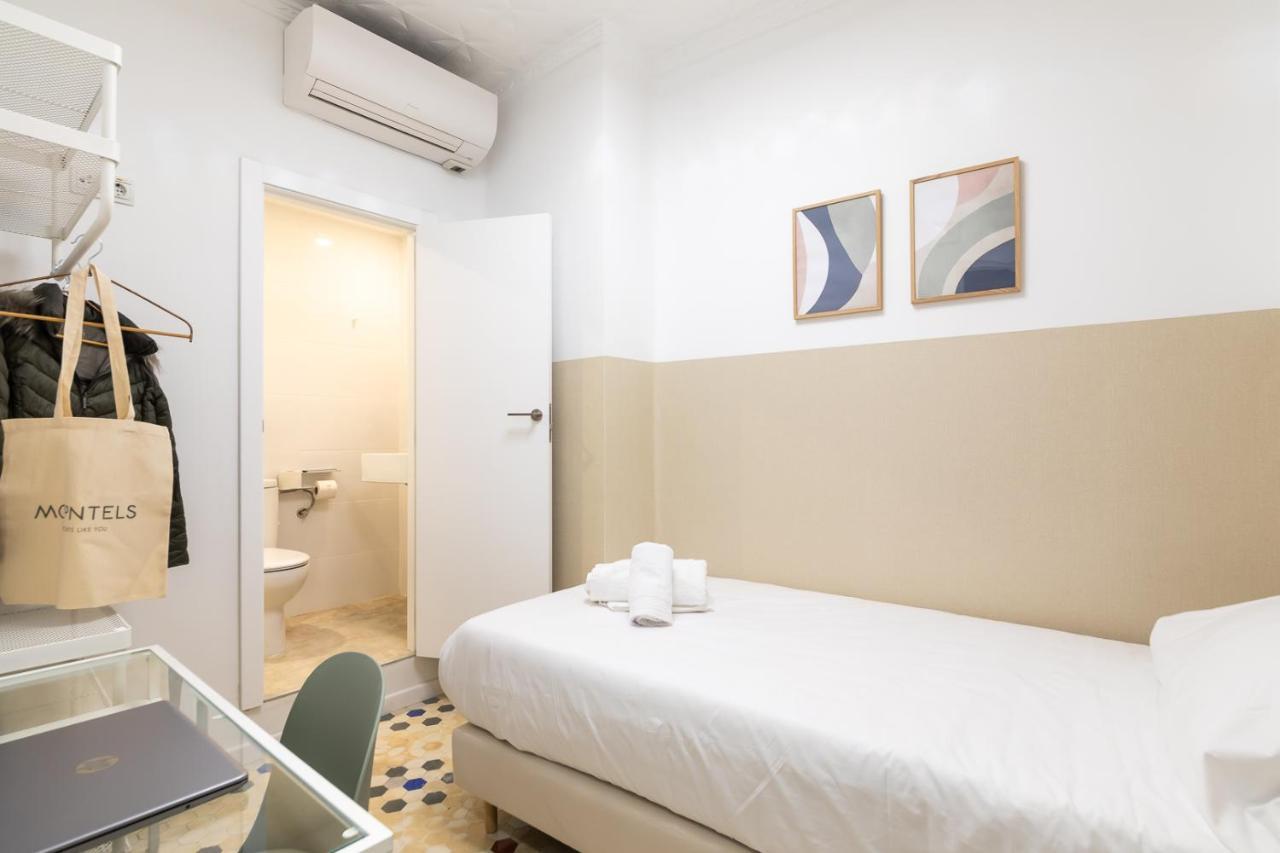 Pension Alicante By Moontels Valencia Exterior photo