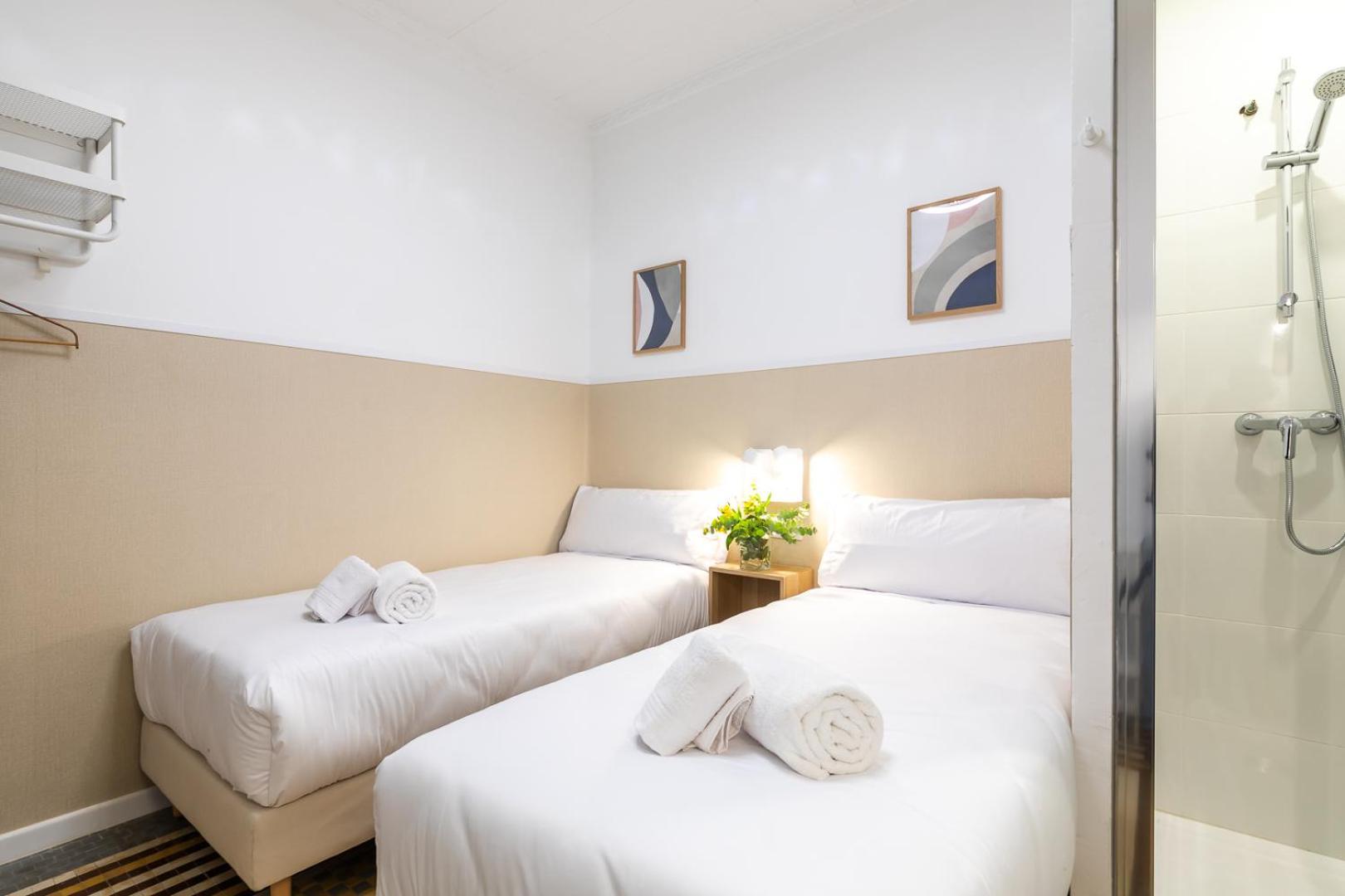 Pension Alicante By Moontels Valencia Exterior photo