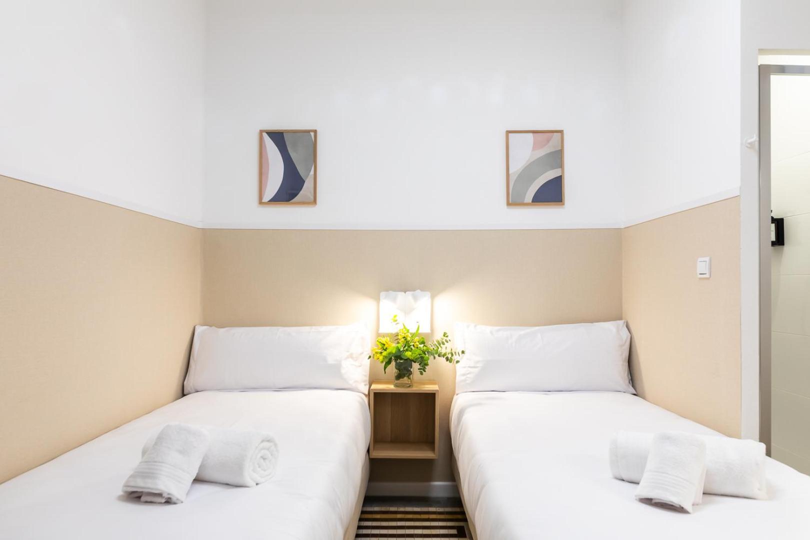 Pension Alicante By Moontels Valencia Exterior photo