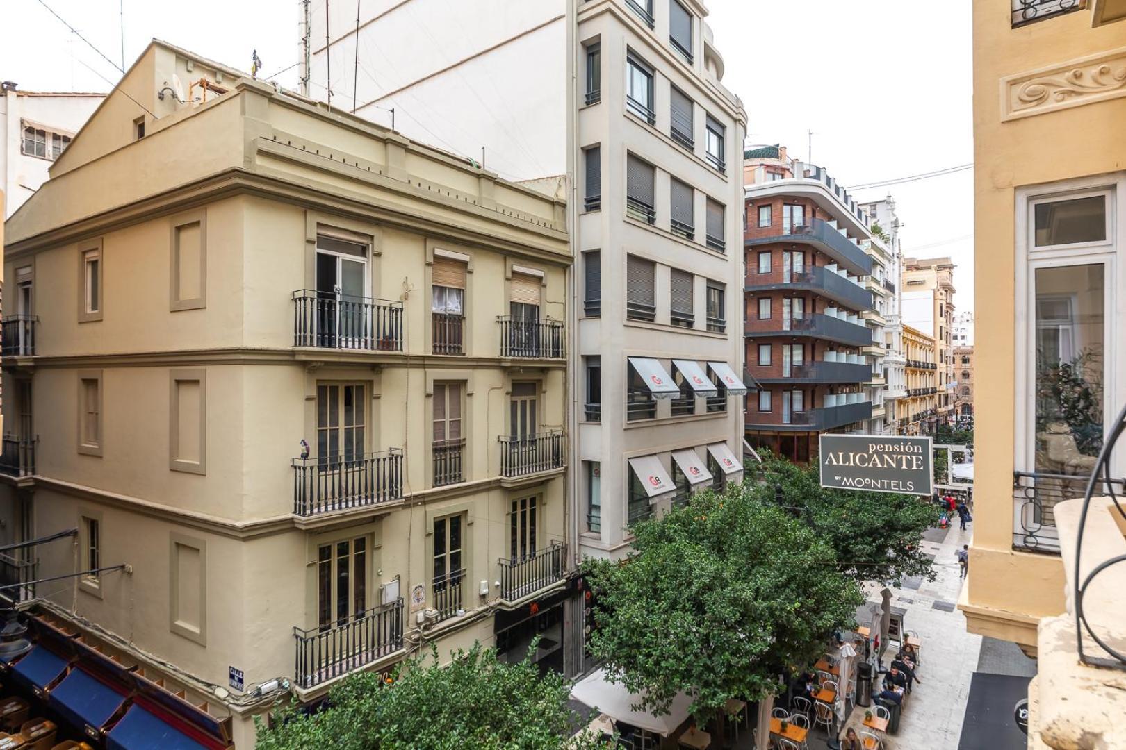 Pension Alicante By Moontels Valencia Exterior photo