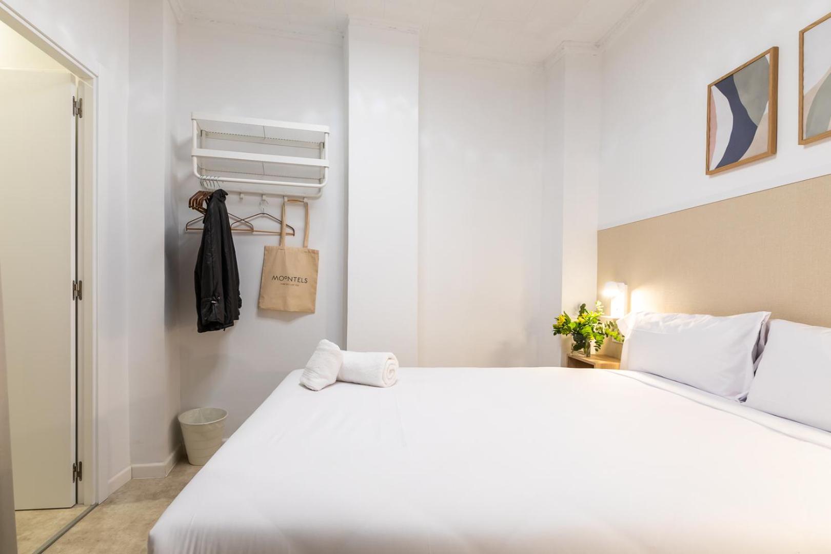 Pension Alicante By Moontels Valencia Exterior photo