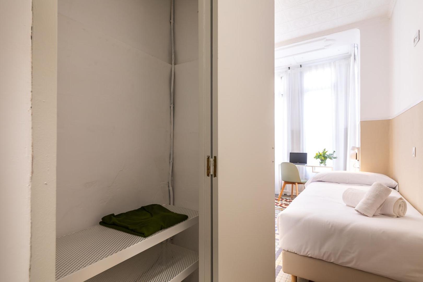 Pension Alicante By Moontels Valencia Exterior photo