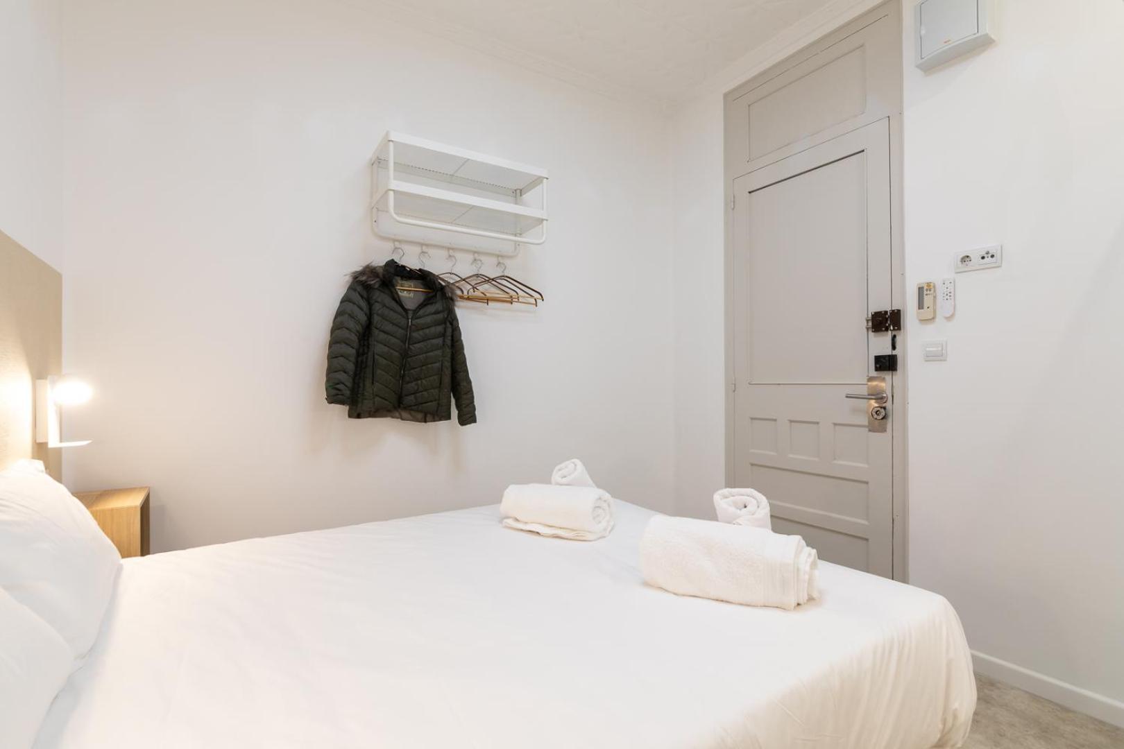 Pension Alicante By Moontels Valencia Exterior photo