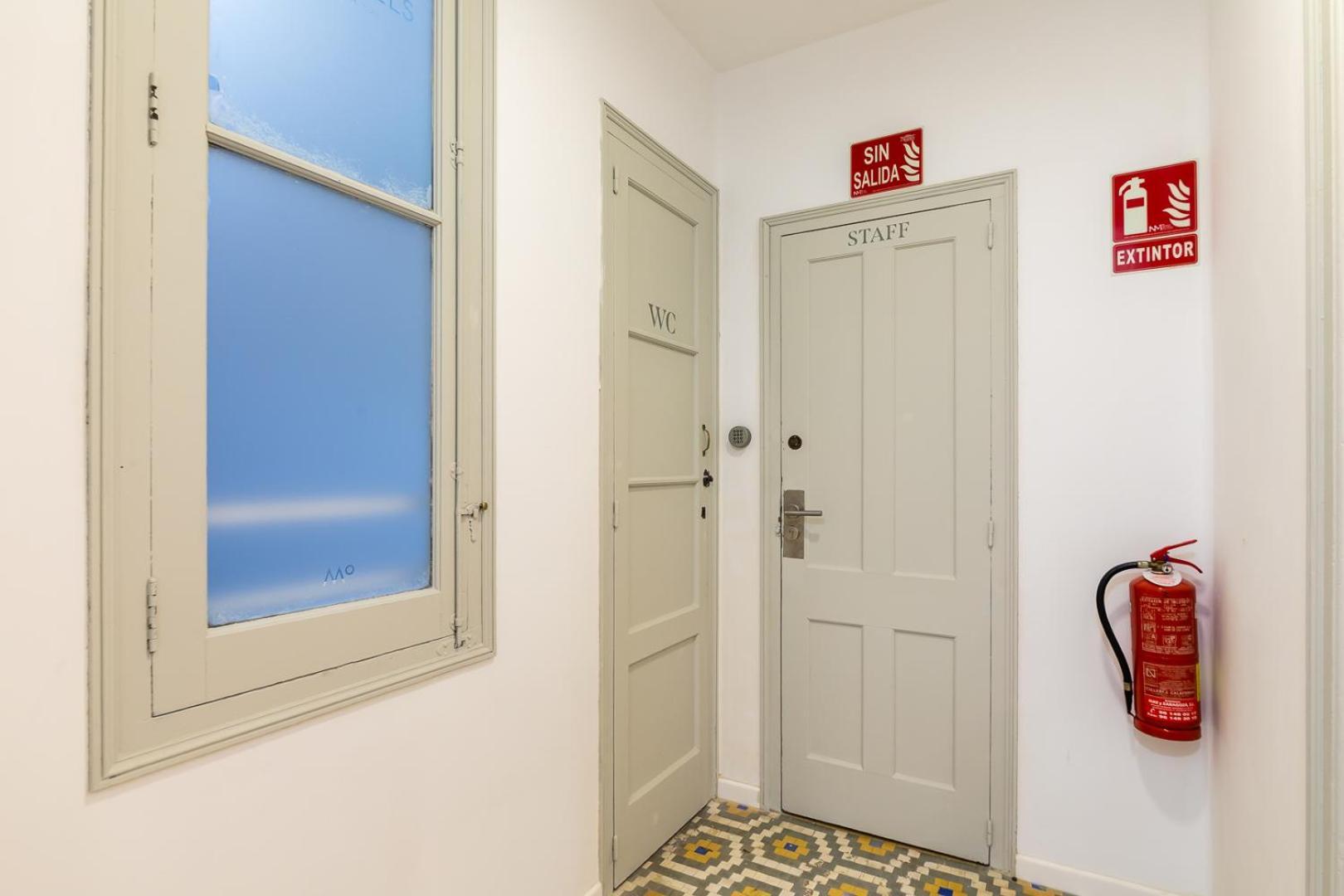 Pension Alicante By Moontels Valencia Exterior photo