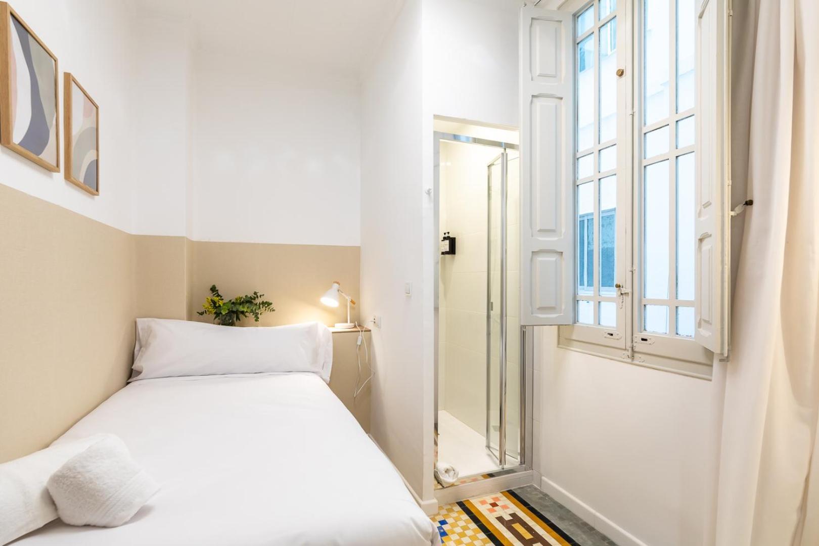 Pension Alicante By Moontels Valencia Exterior photo