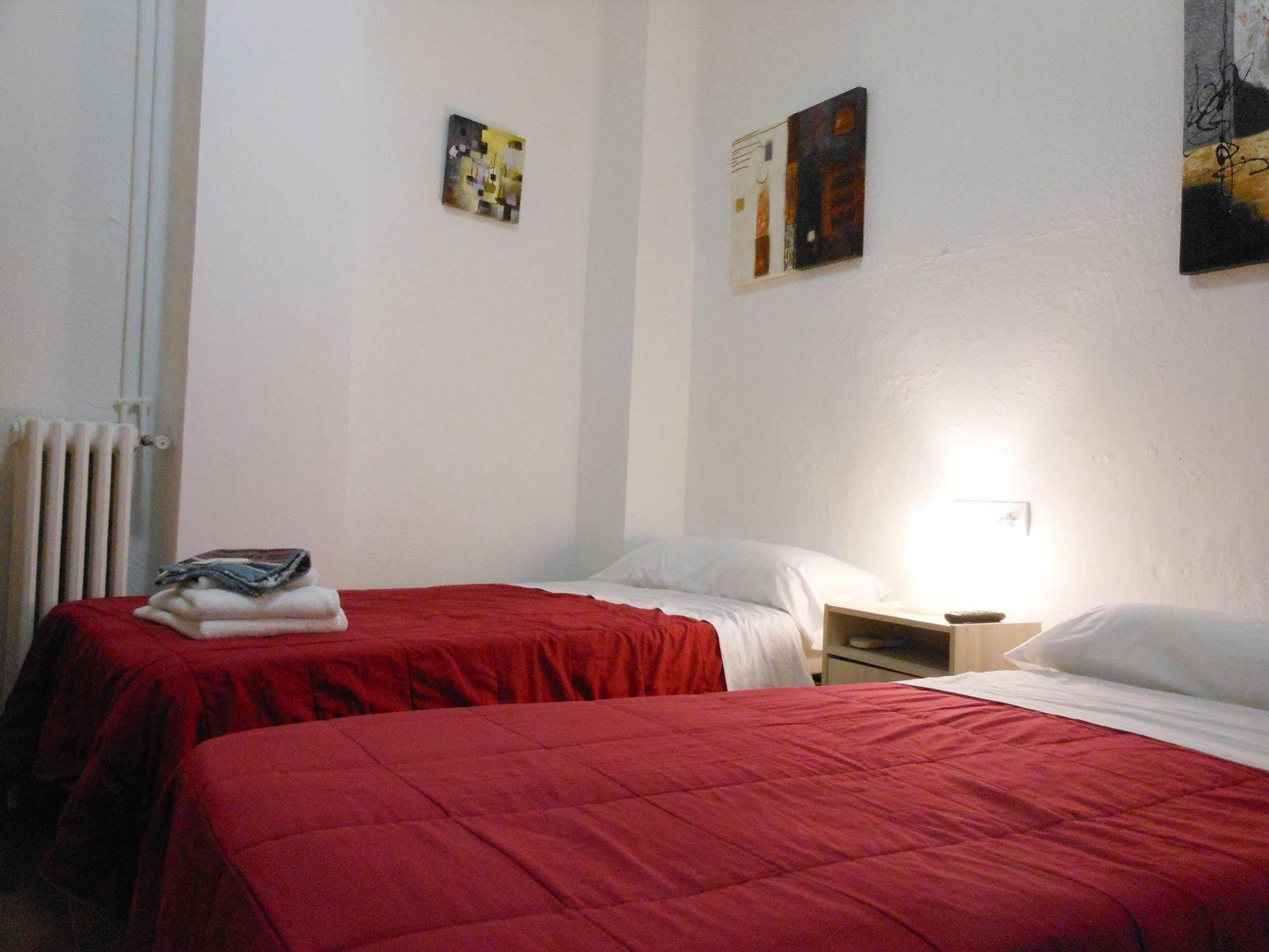 Pension Alicante By Moontels Valencia Exterior photo